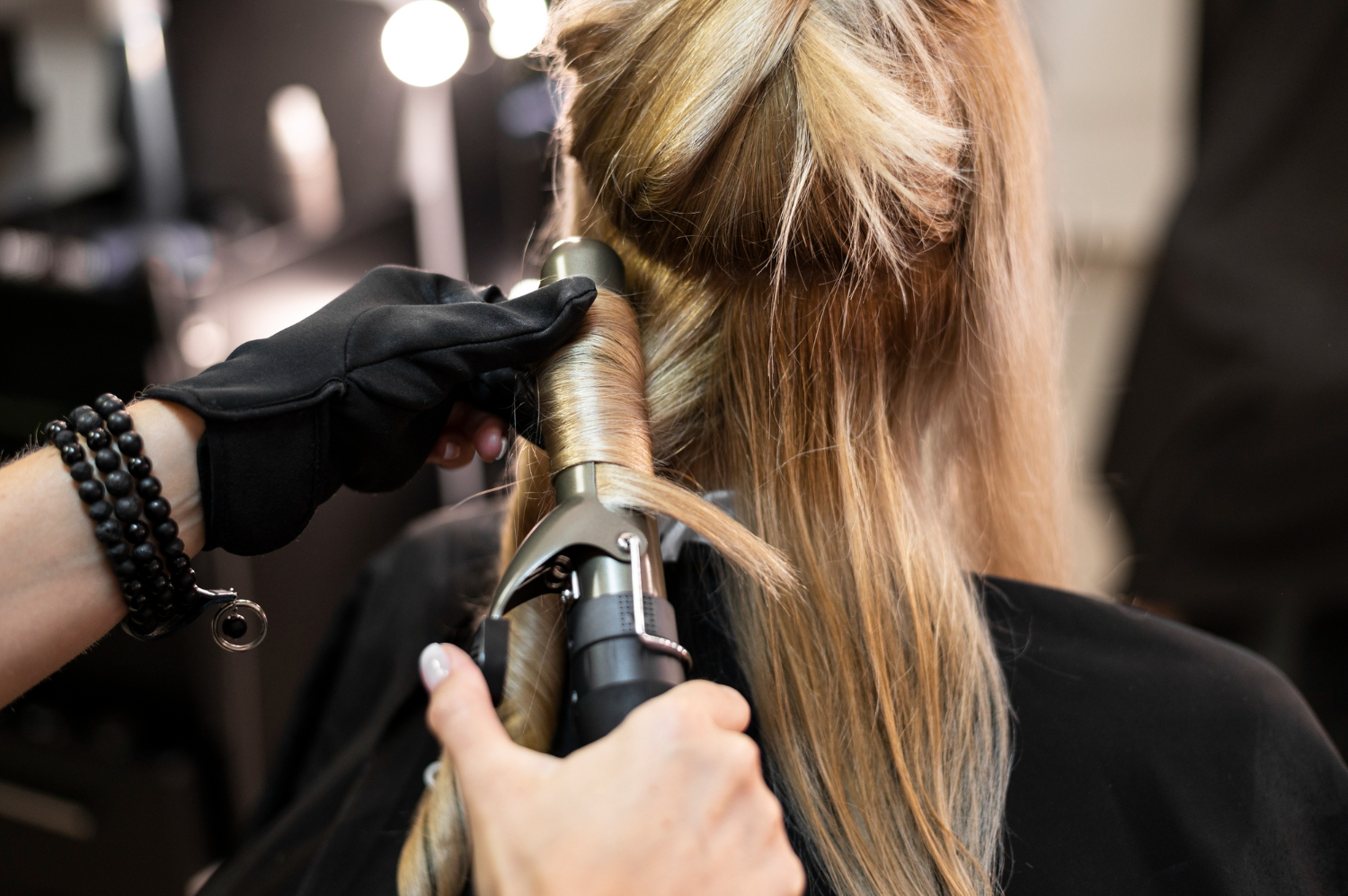Image by <a href='https://www.freepik.com/free-photo/woman-getting-her-hair-done-beauty-salon_20083244.htm#page=2&query=hair%20cut%20woman&position=12&from_view=search&track=ais&uuid=306a1690-bccc-4ebc-83cf-ce498874423a'>Freepik</a>